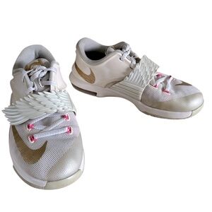 NIKE KD 7 AUNT PEARL SIZE 4 YOUTH